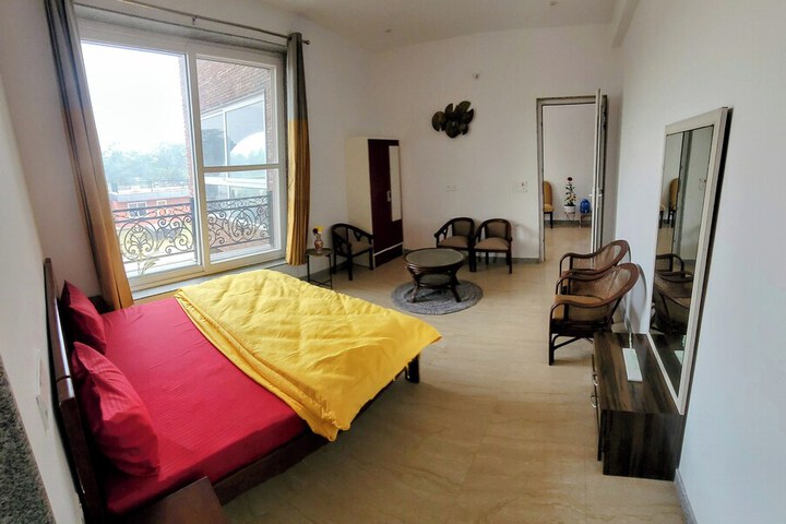 Room 57 of 97