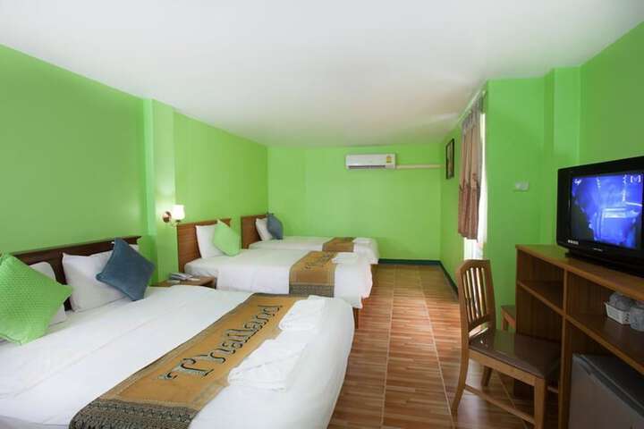Room 6 of 26