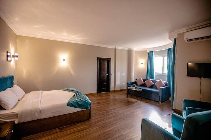 Room 7 of 42