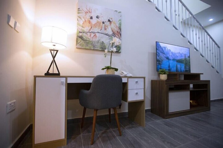 Room 14 of 18