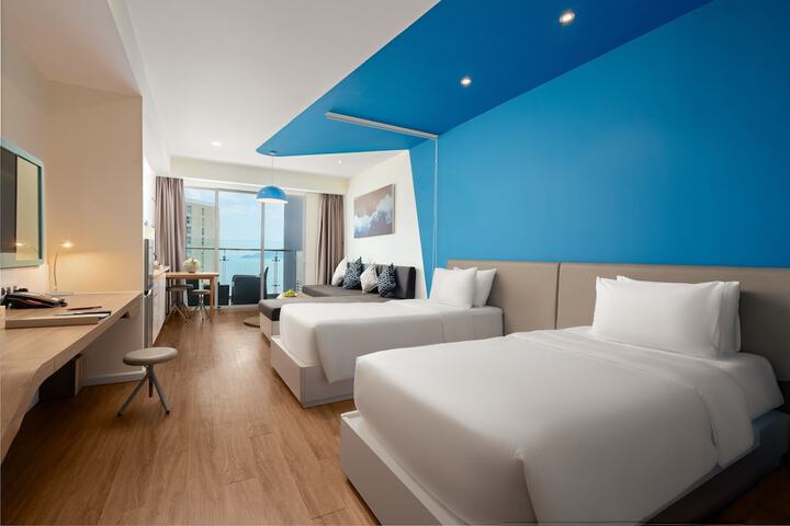 Room 30 of 113