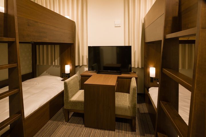Room 12 of 79