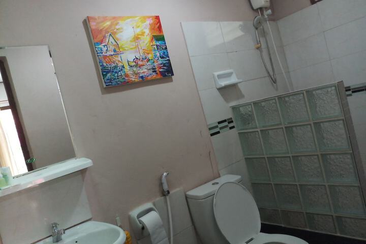 Room 33 of 61
