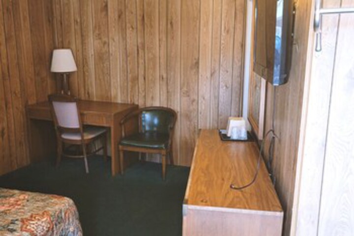 Room 34 of 51