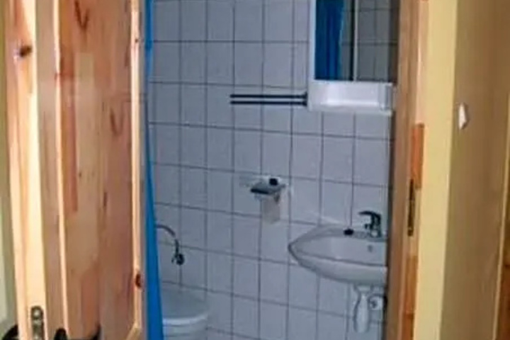 Room 9 of 21