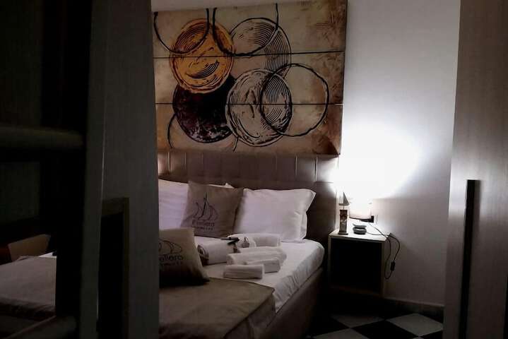 Room 20 of 39
