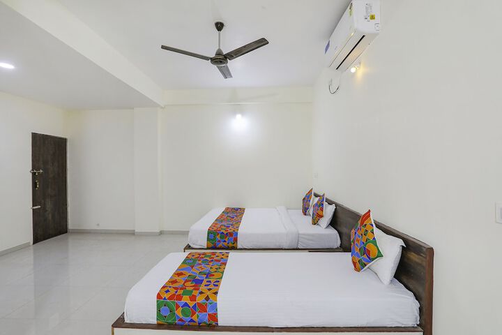 Room 12 of 22
