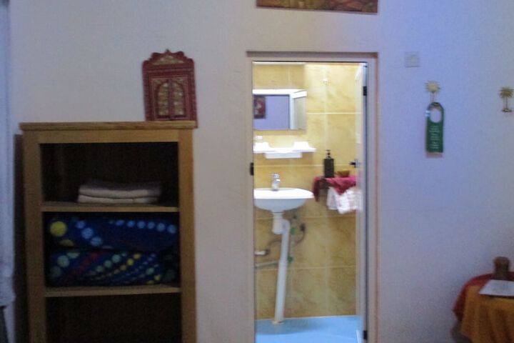 Room 43 of 63