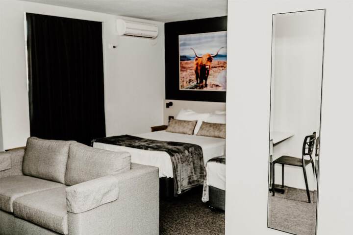 Room 13 of 74