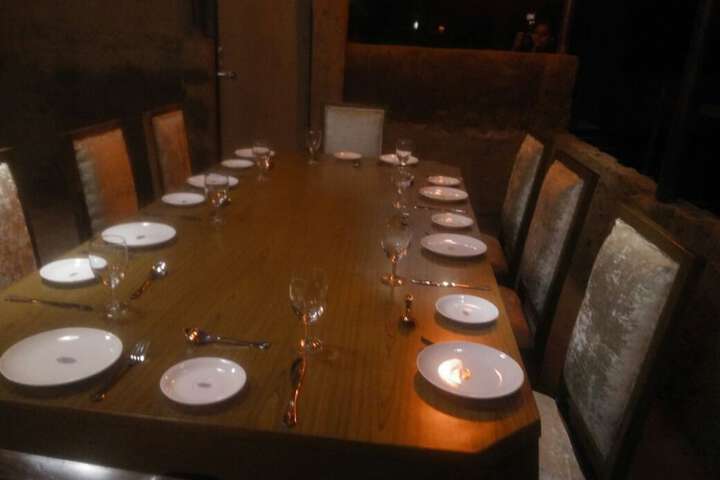 Dining 5 of 9