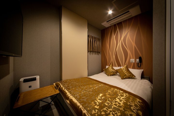 Room 15 of 64