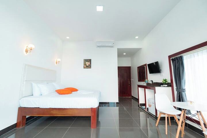Room 13 of 53