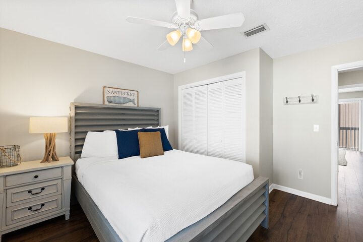 Room 12 of 24