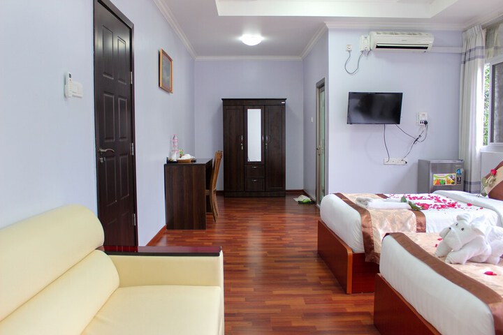Room 19 of 37
