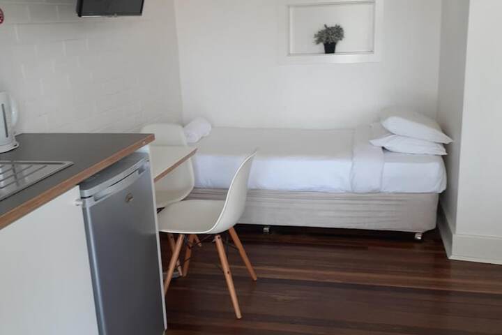 Room 13 of 29