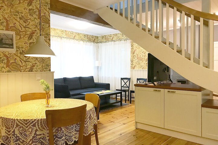Room 2 of 42