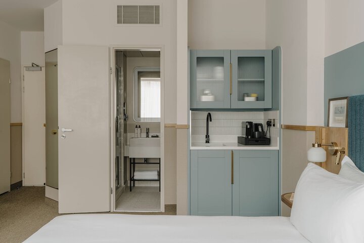Room 35 of 68