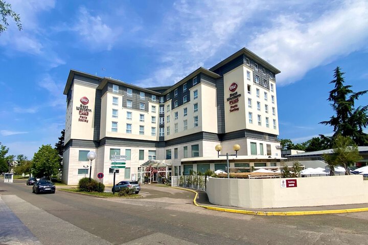 Hotel 53 of 55