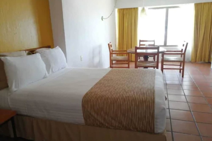 Room 8 of 31