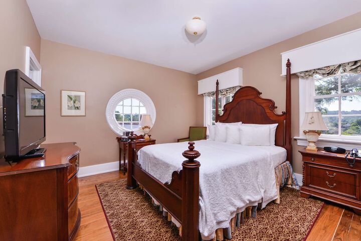 2 Queen Beds Special Interior Entrance (19 of 27)