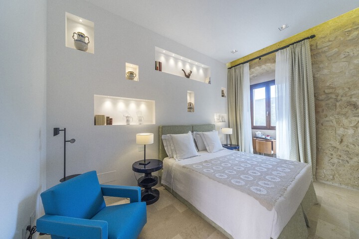 Room 4 of 60