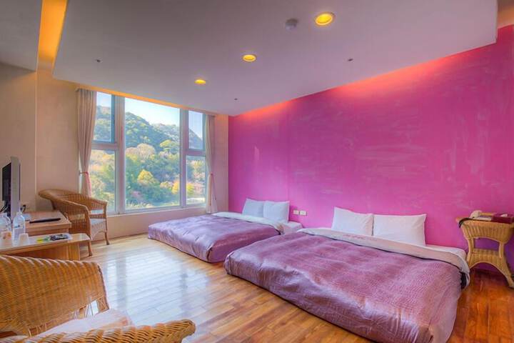 Room 15 of 36