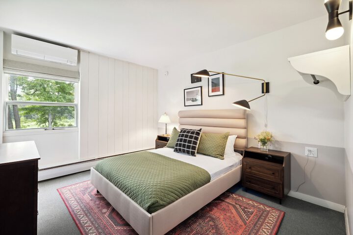 Room 6 of 35