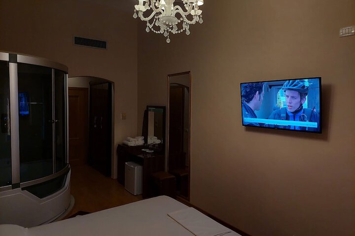 Room 7 of 71