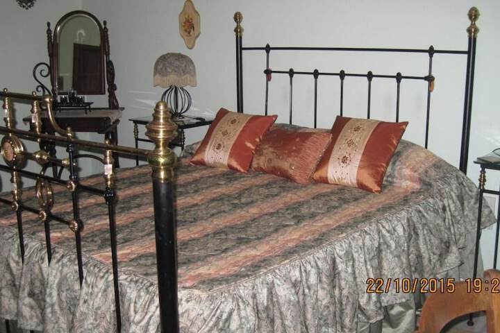 Room 4 of 19