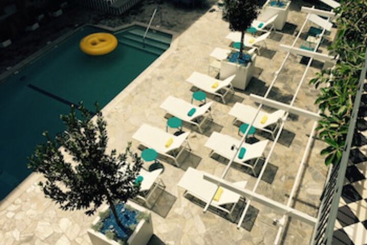 Pool 145 of 255