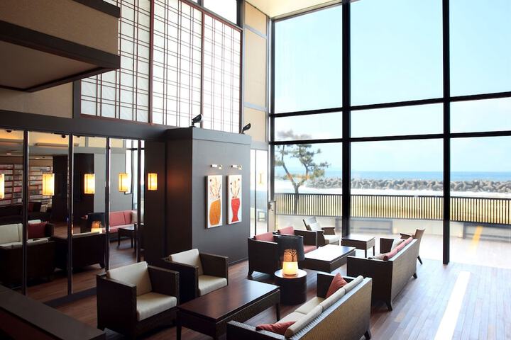 Guest Lobby