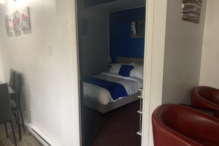 Room 105 of 167