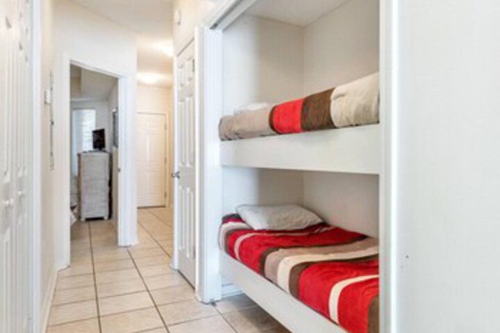 Room 185 of 200