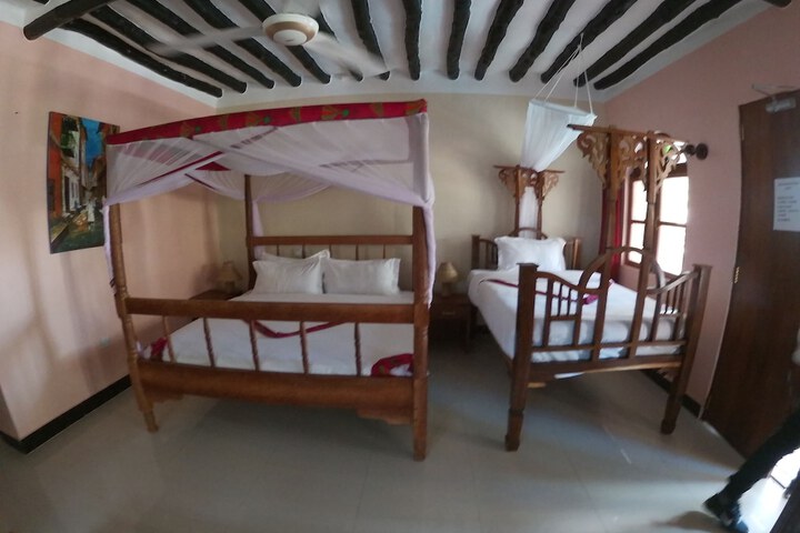 Room 20 of 27