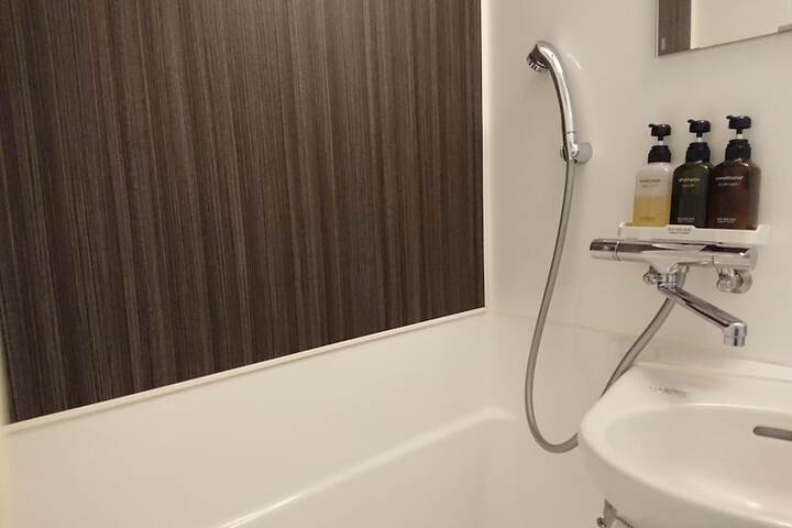 Room 14 of 51