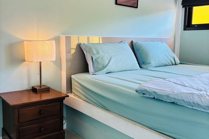 Room 2 of 28