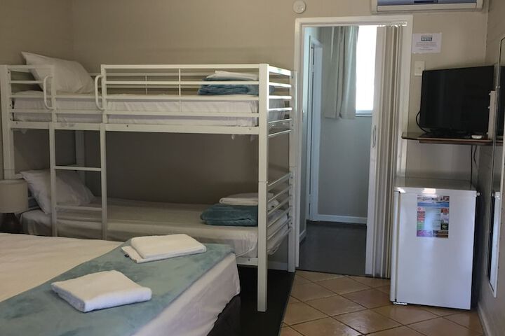 Room 5 of 34