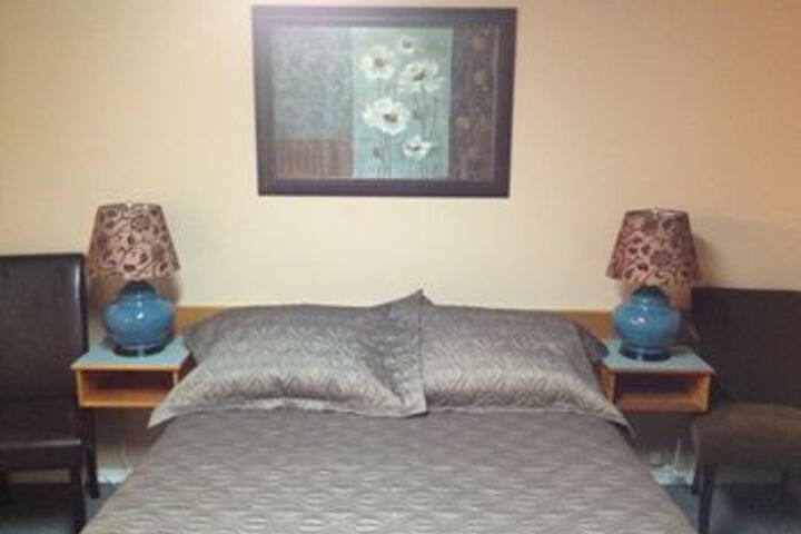 Room 5 of 33