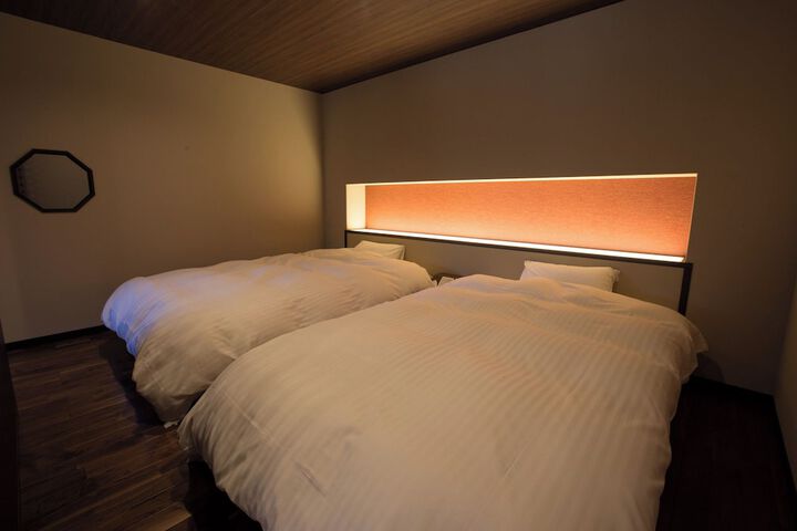 Room 16 of 61