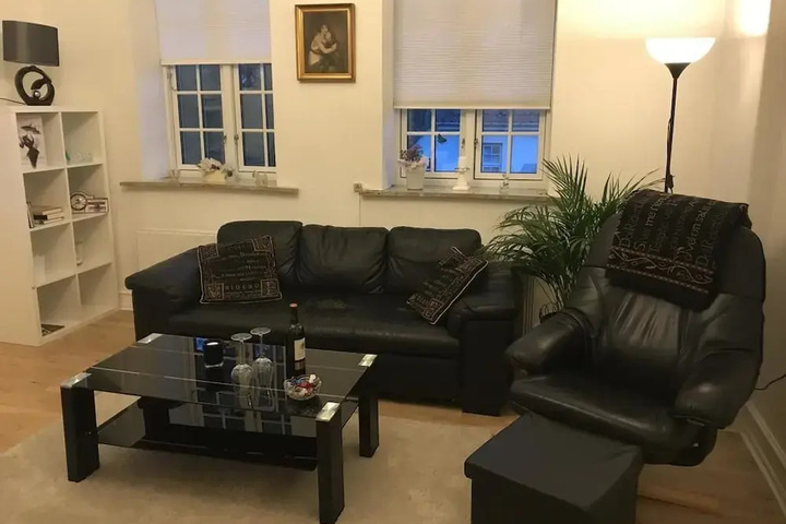 Room 10 of 21
