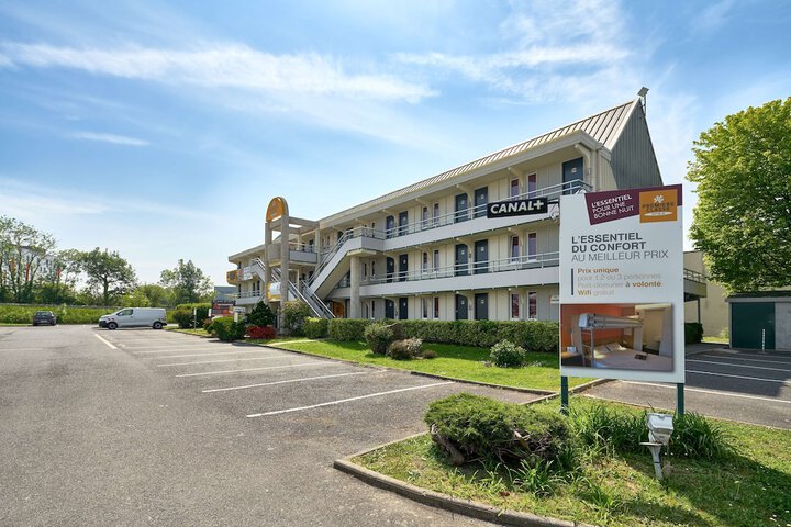 Hotel 27 of 31