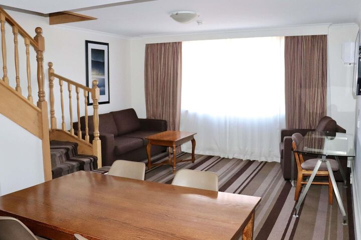 Room 30 of 94