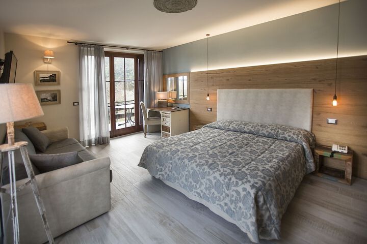 Room 5 of 87