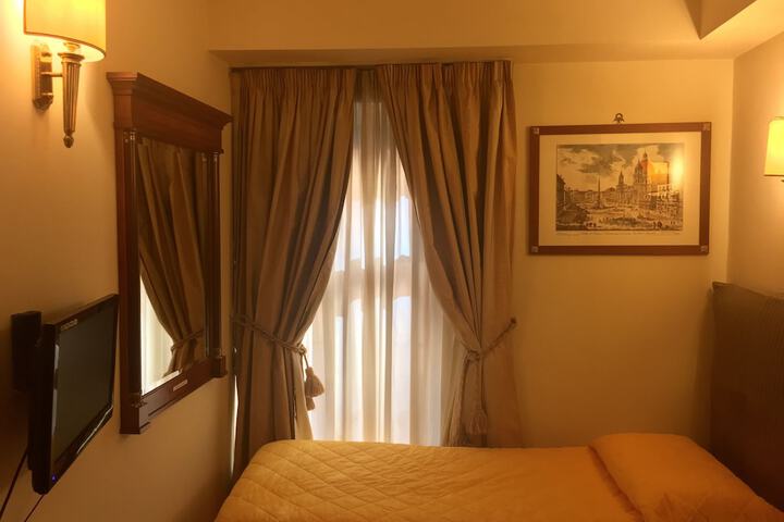 Room 11 of 29