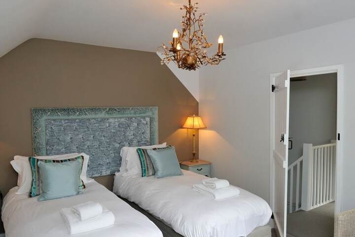 Room 15 of 109