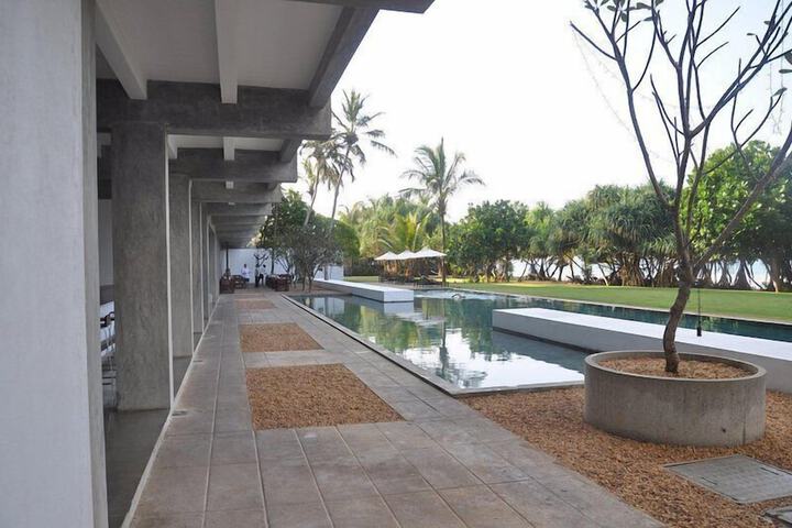 Hotel 62 of 64
