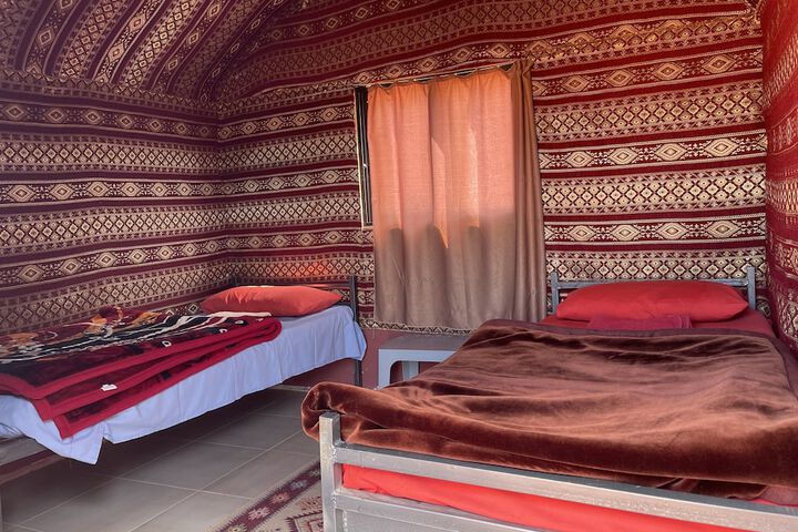 Room 4 of 18