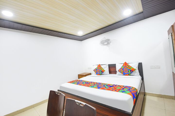 Room 18 of 30