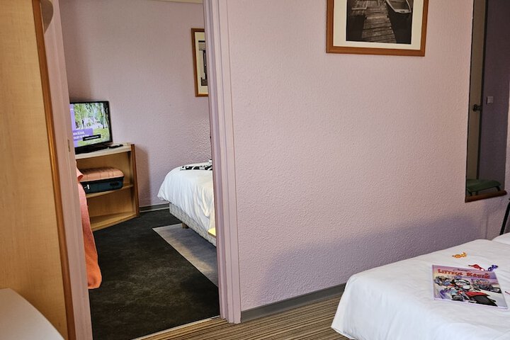 Room 21 of 63