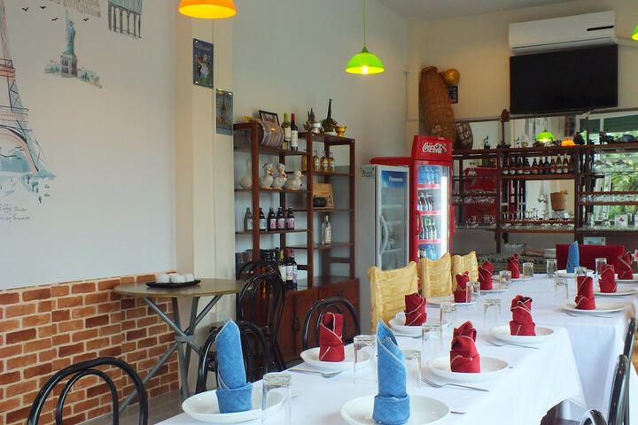 Breakfast/Coffee Service 26 of 38